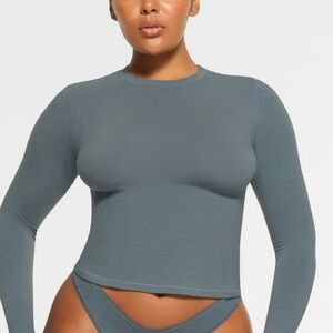Skims Cotton Jersey Long Sleeve Tshirt in Kyanite